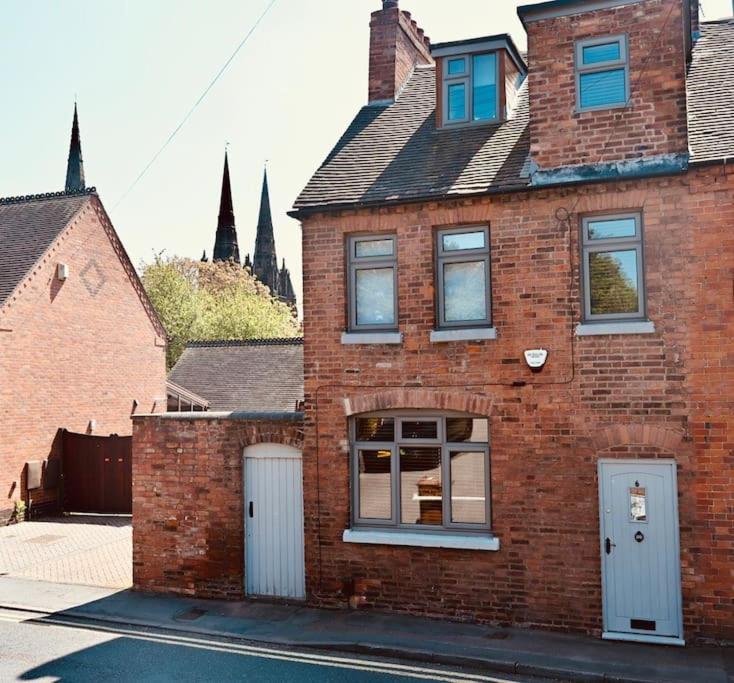 Gaia Villa Lichfield Luaran gambar