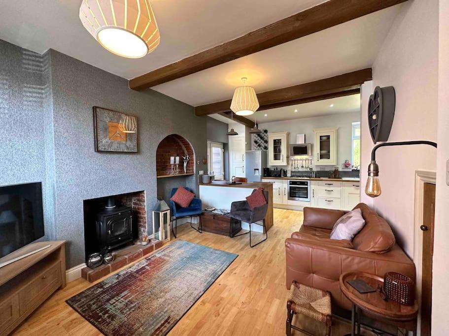 Gaia Villa Lichfield Luaran gambar