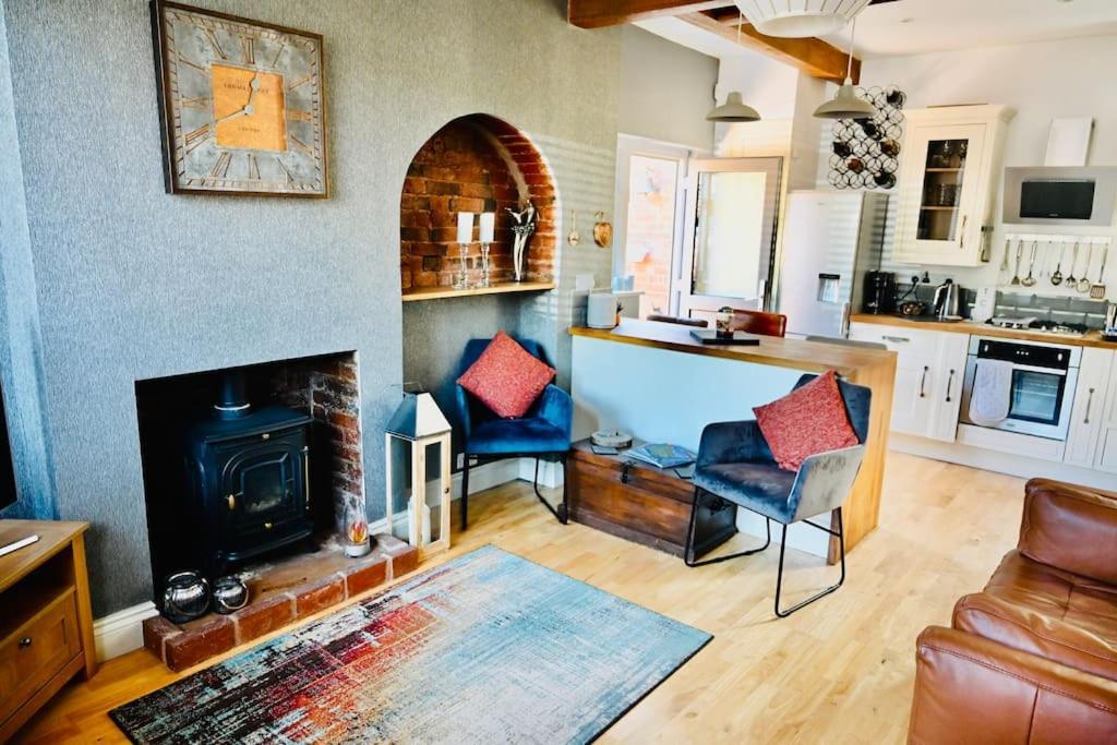 Gaia Villa Lichfield Luaran gambar